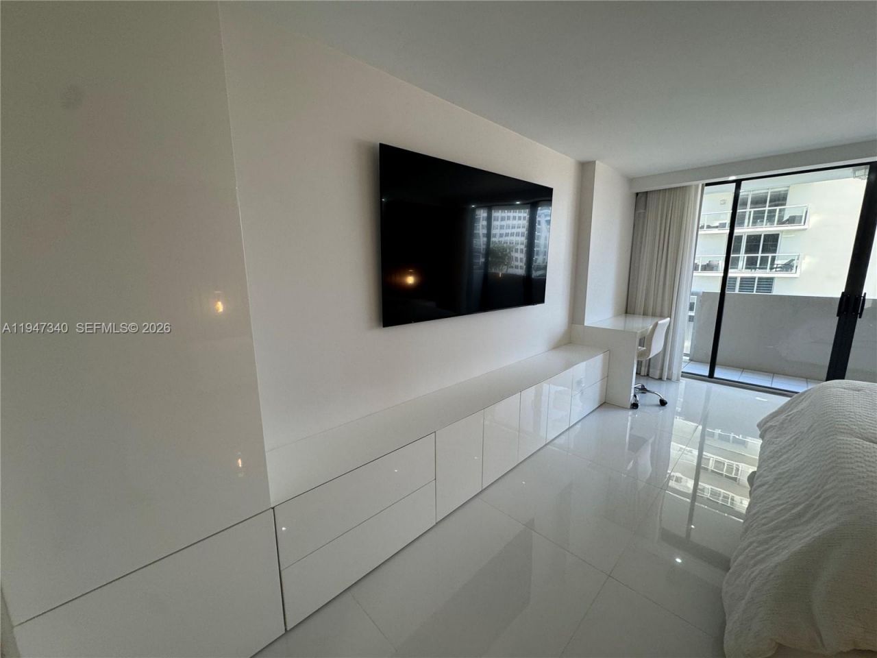 5757 Collins Ave , Unit 504, Miami Beach, FL 33140 Photo