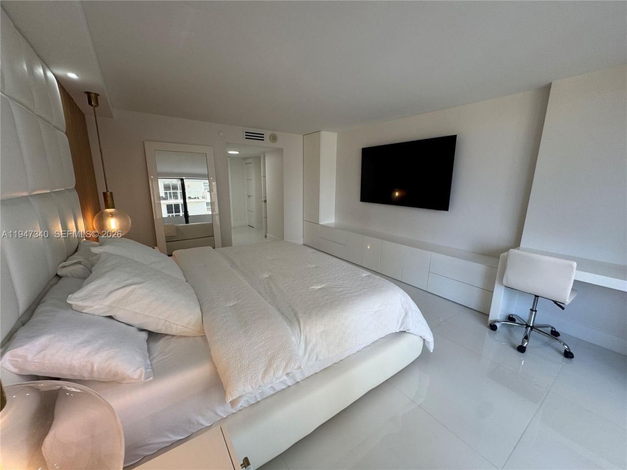 5757 Collins Ave , Unit 504, Miami Beach, FL 33140 Photo