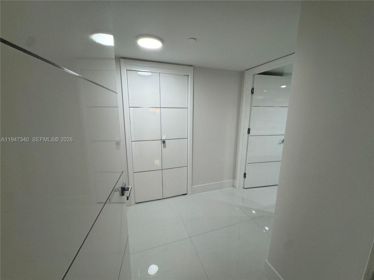 5757 Collins Ave , Unit 504, Miami Beach, FL 33140 Photo