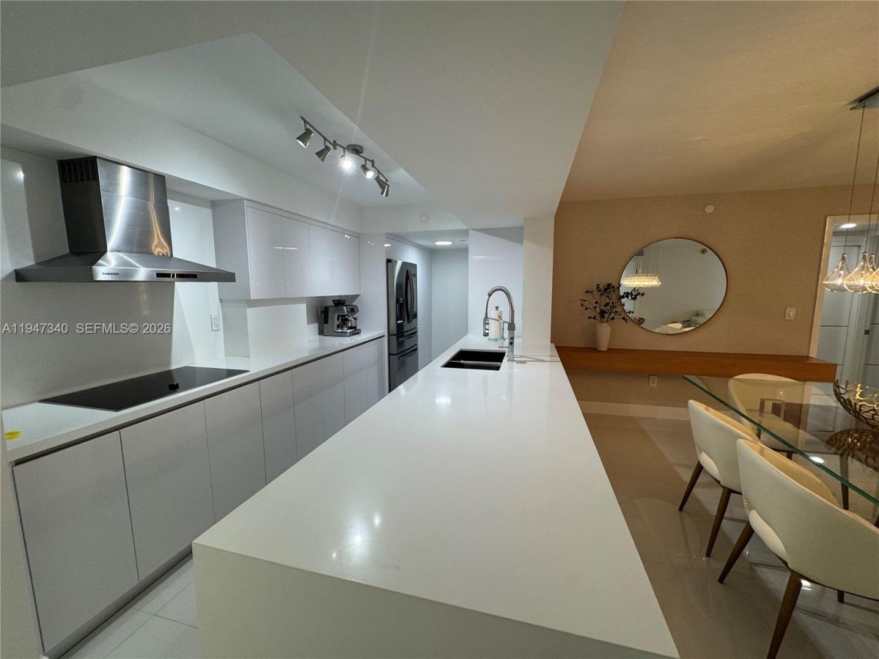 5757 Collins Ave , Unit 504, Miami Beach, FL 33140 Photo