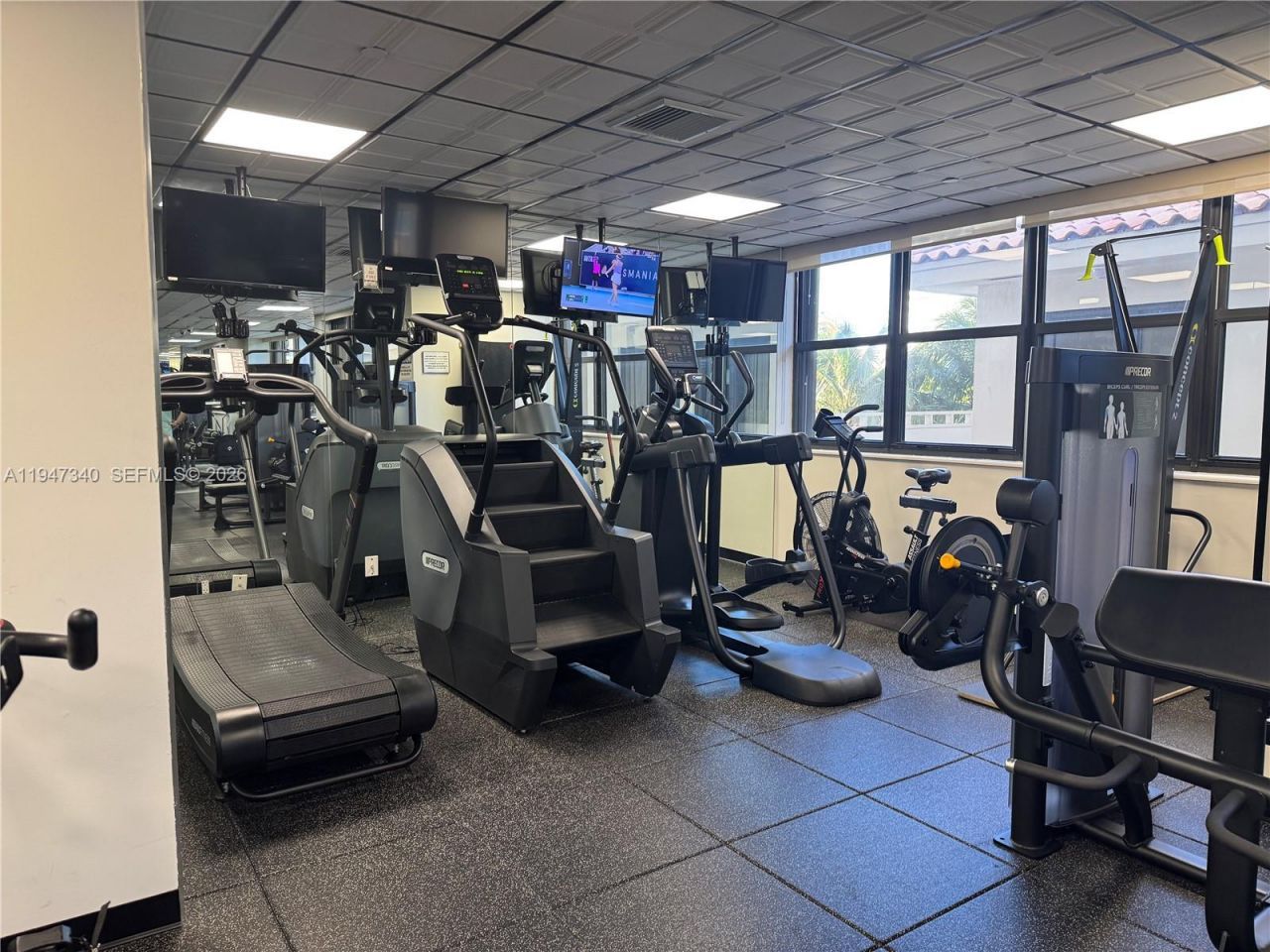 5757 Collins Ave , Unit 504, Miami Beach, FL 33140 Photo