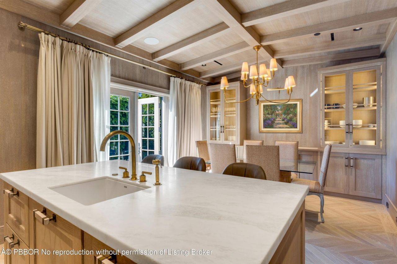 238 Phipps Plaza, Palm Beach, FL 33480 Photo