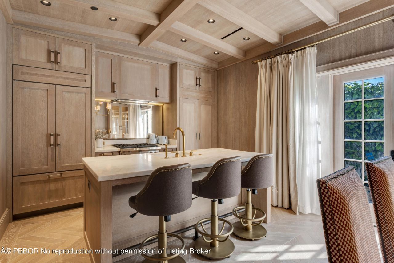 238 Phipps Plaza, Palm Beach, FL 33480 Photo