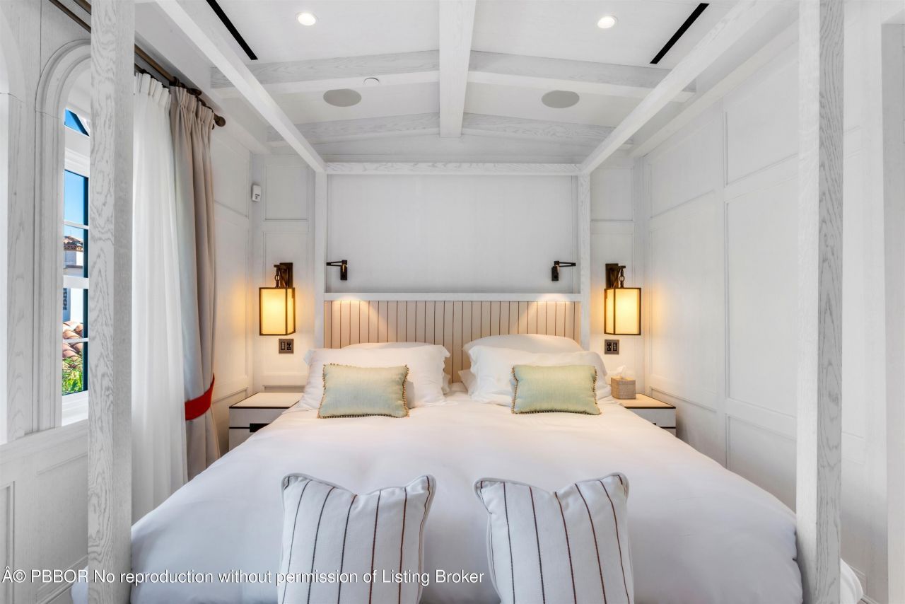 238 Phipps Plaza, Palm Beach, FL 33480 Photo