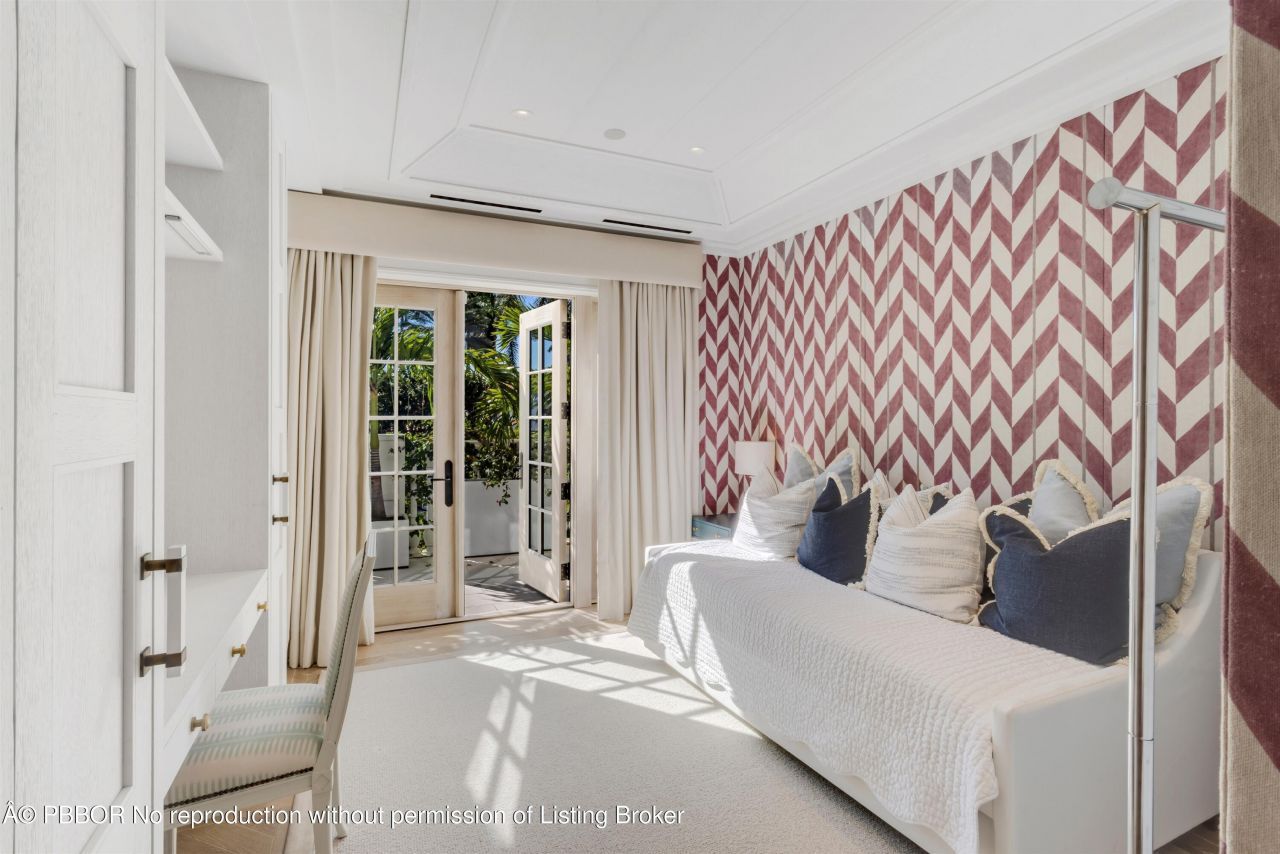 238 Phipps Plaza, Palm Beach, FL 33480 Photo