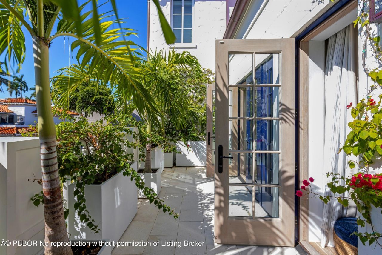 238 Phipps Plaza, Palm Beach, FL 33480 Photo