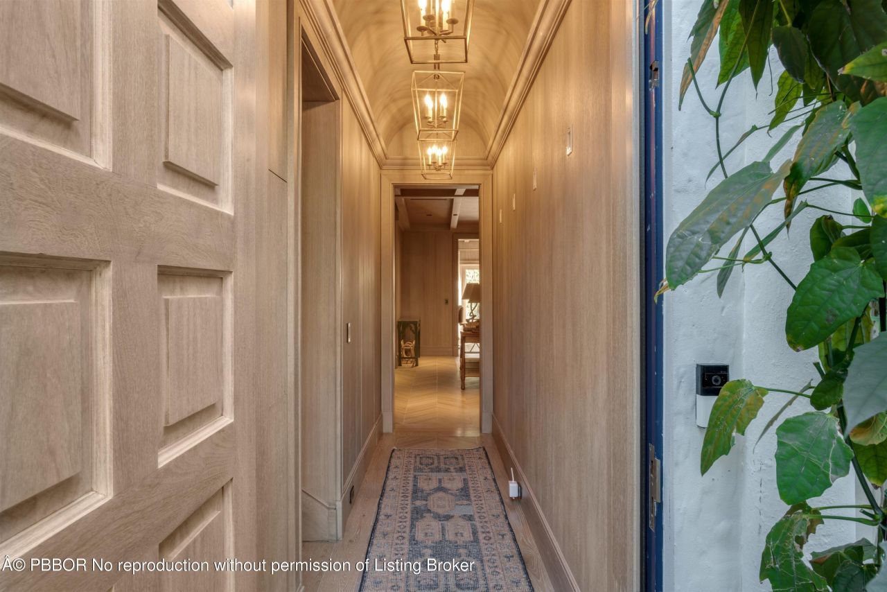 238 Phipps Plaza, Palm Beach, FL 33480 Photo