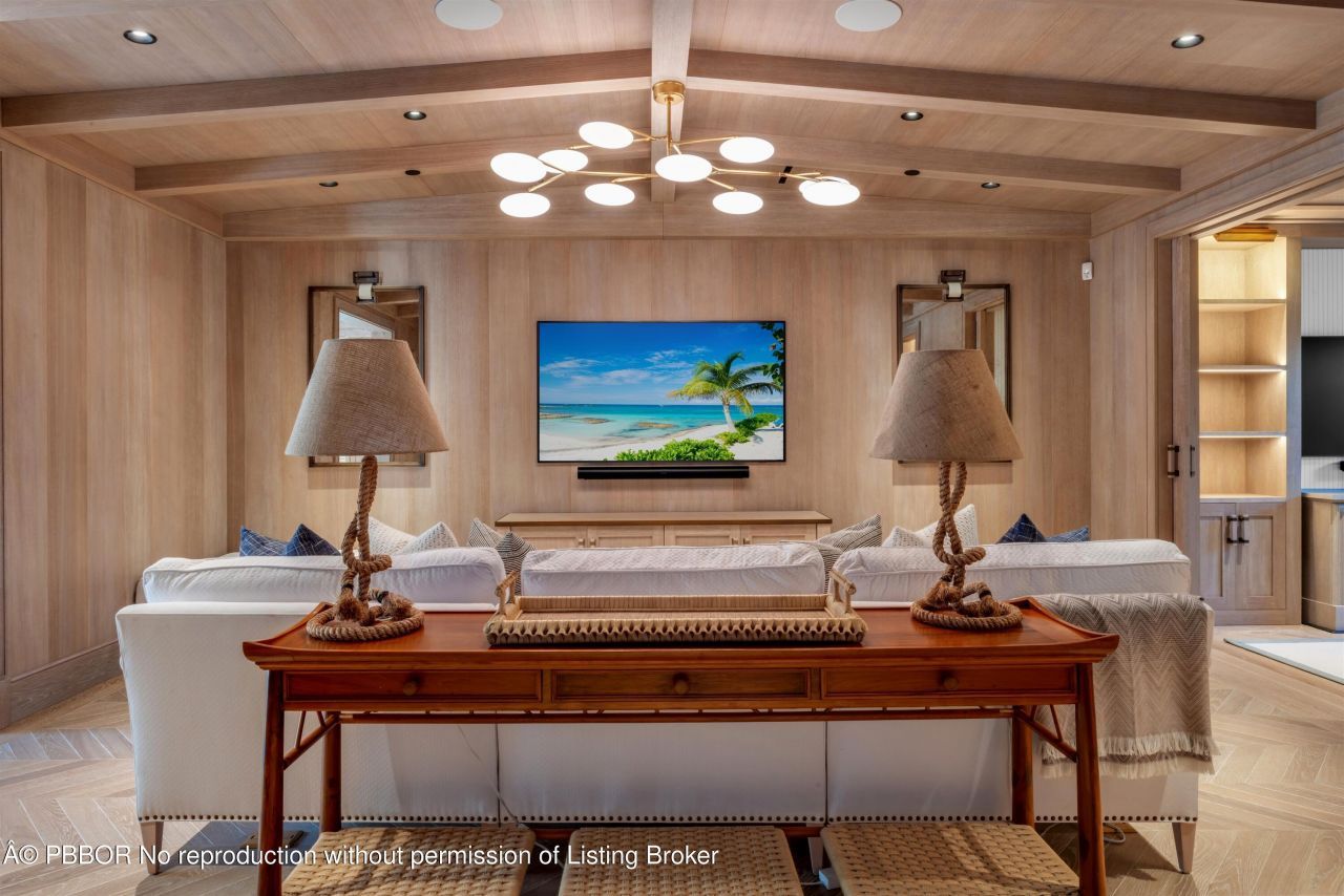 238 Phipps Plaza, Palm Beach, FL 33480 Photo