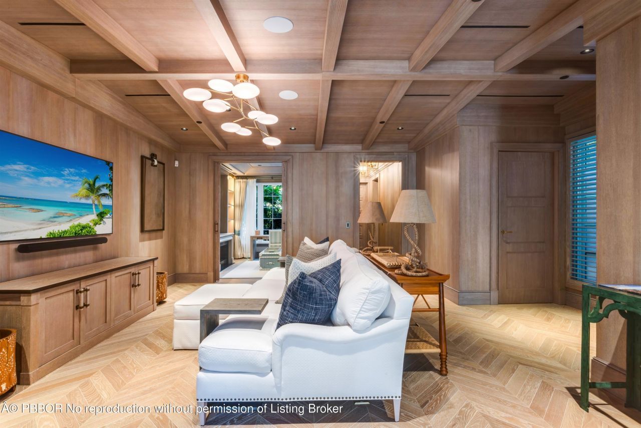 238 Phipps Plaza, Palm Beach, FL 33480 Photo