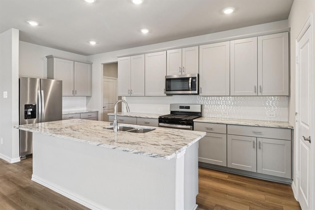 2225 Mustang Way, Seagoville, TX 75159 Main Photo