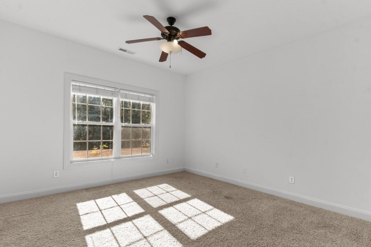 109 Eden Ct. Photo 17