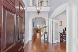 109 Eden Ct. photo 4