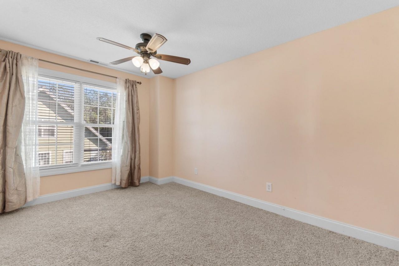 109 Eden Ct. Photo 28