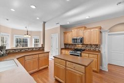 109 Eden Ct. photo 4