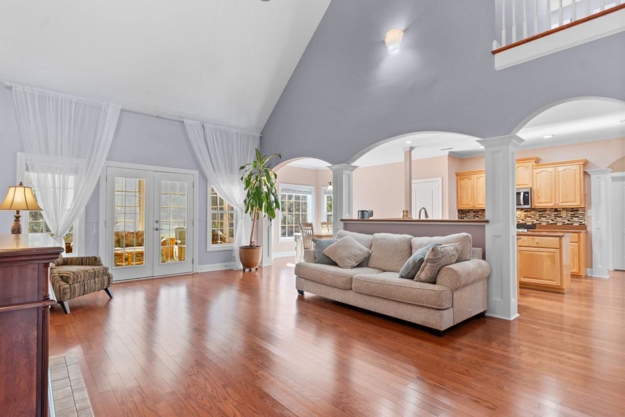 109 Eden Ct. Photo 9