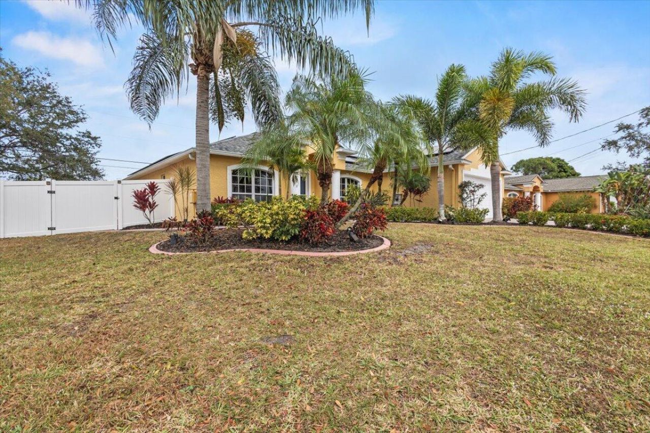 3215 SE West Snow Road, Port Saint Lucie, FL 34984 Photo