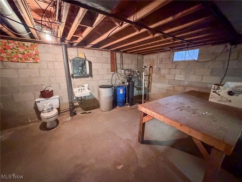 594 Center Street W, Warren, OH 44481 Photo 20