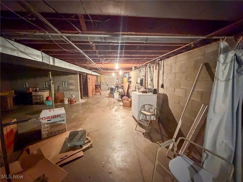 594 Center Street W, Warren, OH 44481 Photo 21