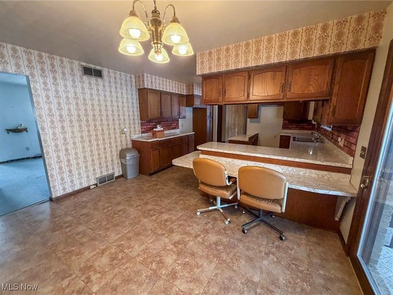 594 Center Street W, Warren, OH 44481 Photo 29