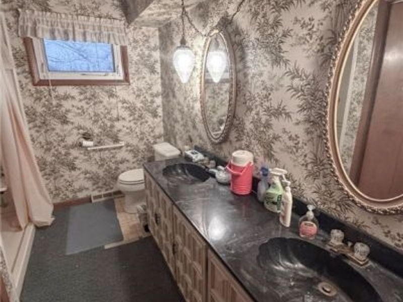 594 Center Street W, Warren, OH 44481 Photo 5