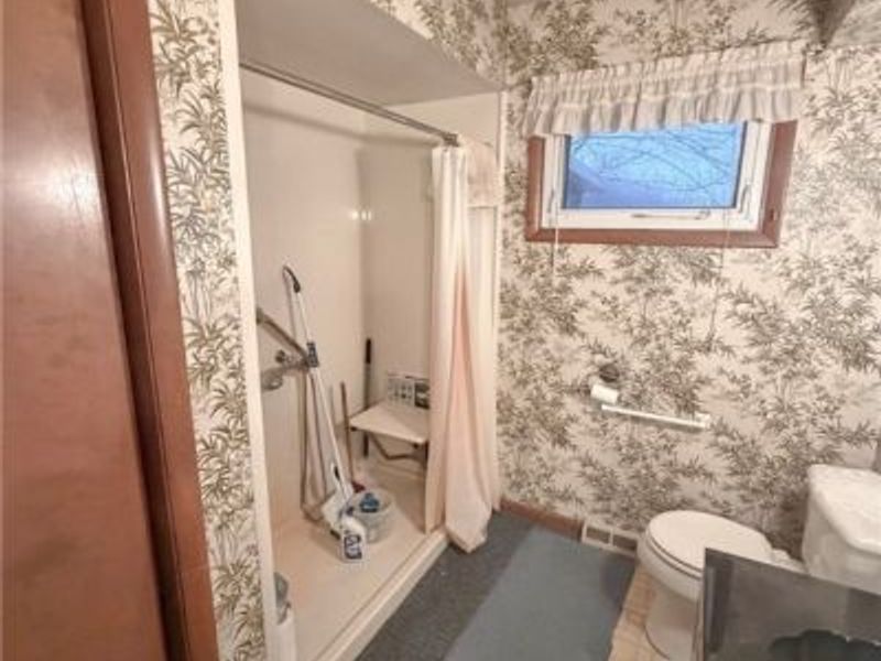 594 Center Street W, Warren, OH 44481 Photo 6