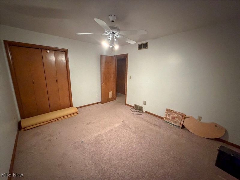 594 Center Street W, Warren, OH 44481 Photo 8