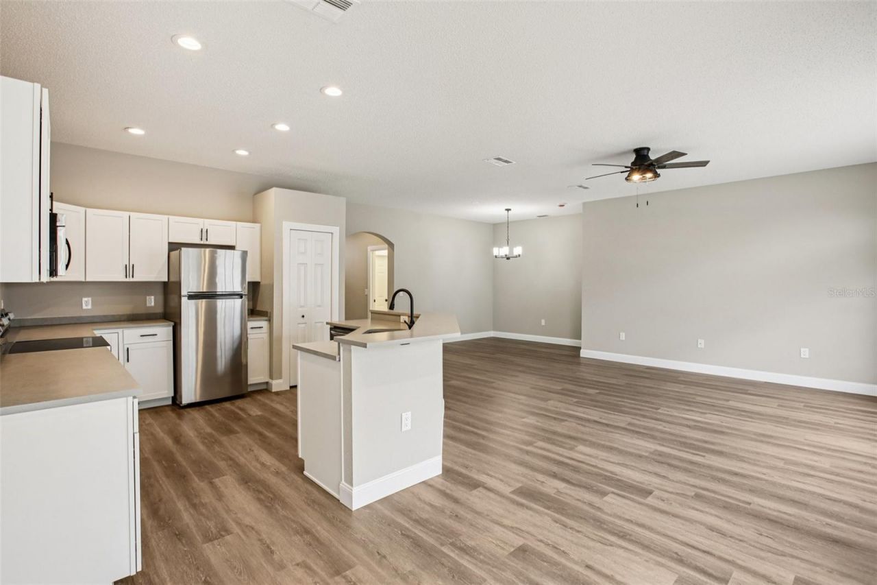 2700 Sierra Vista Way, Holiday, FL 34691 Photo