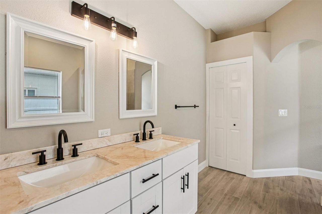 2700 Sierra Vista Way, Holiday, FL 34691 Photo