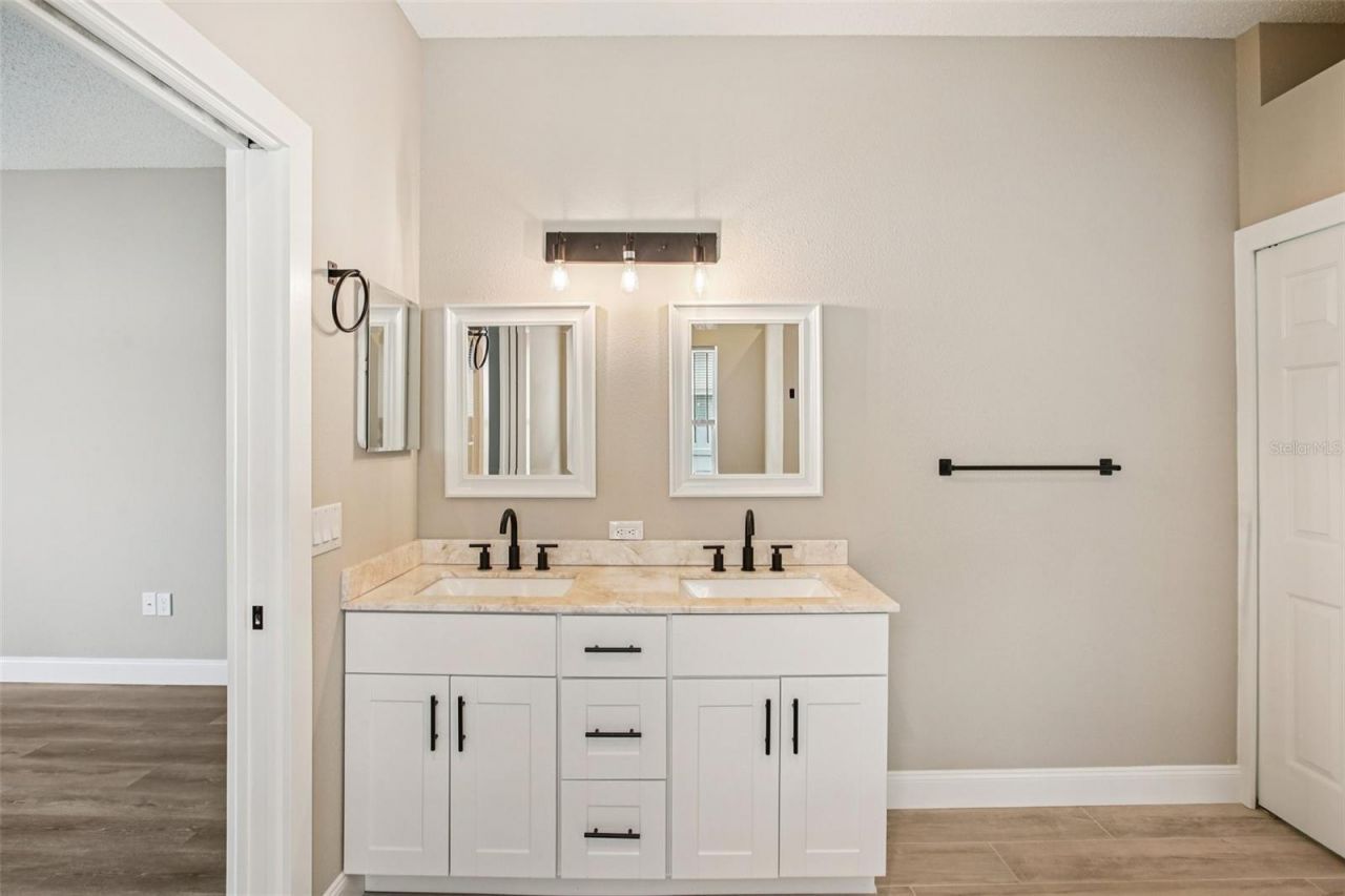 2700 Sierra Vista Way, Holiday, FL 34691 Photo