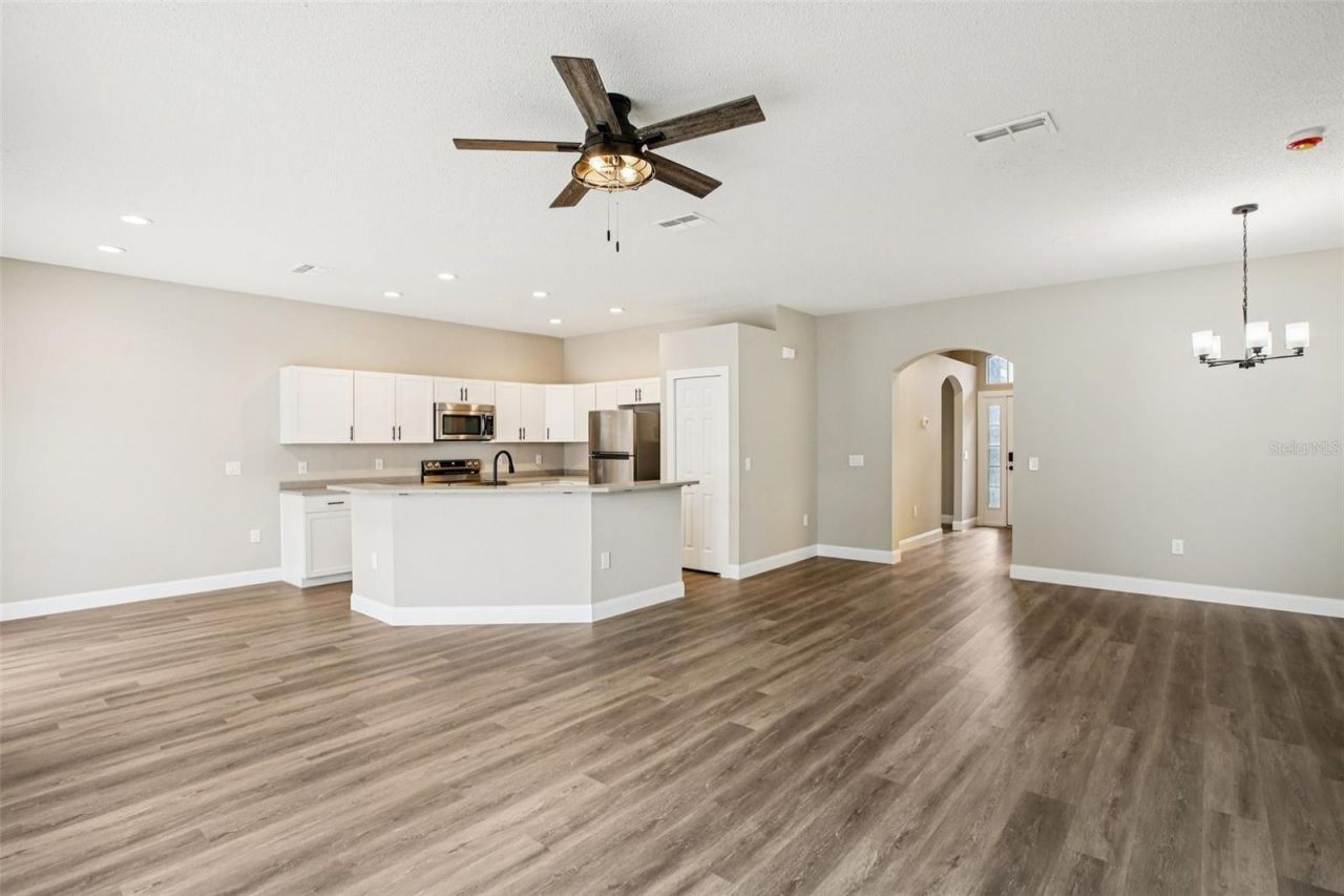 2700 Sierra Vista Way, Holiday, FL 34691 Photo