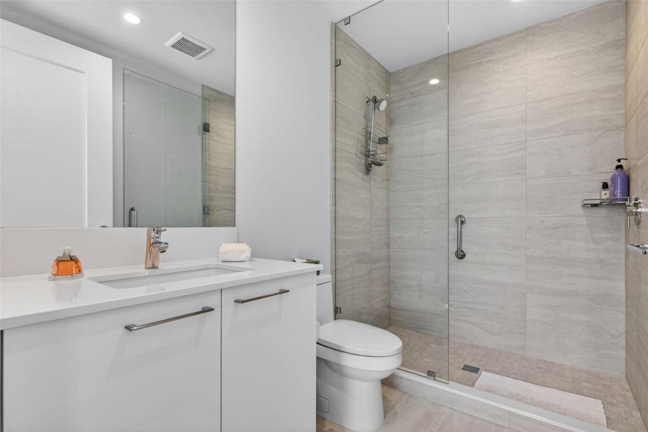 301 1st Street S, Unit 1505, Saint Petersburg, FL 33701 Photo