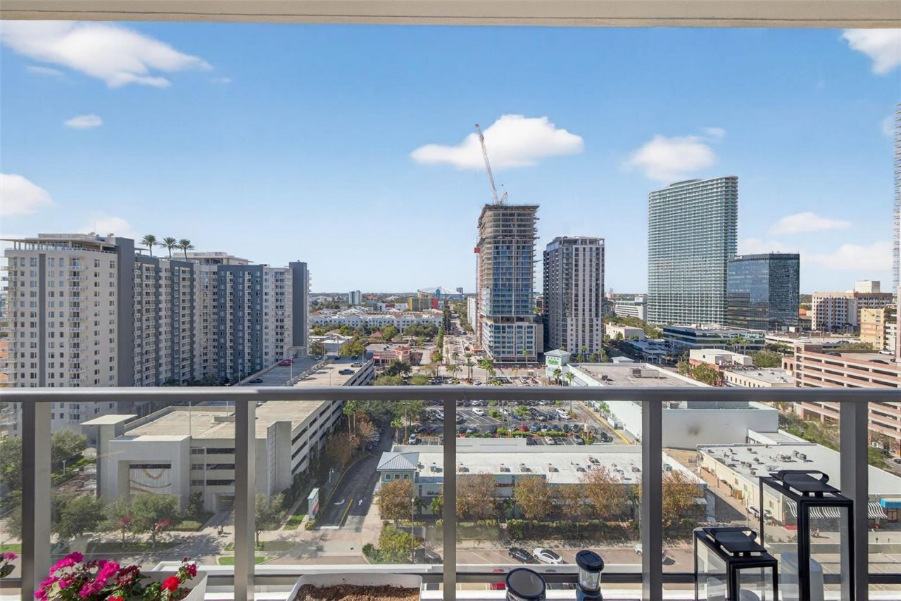 301 1st Street S, Unit 1505, Saint Petersburg, FL 33701 Photo