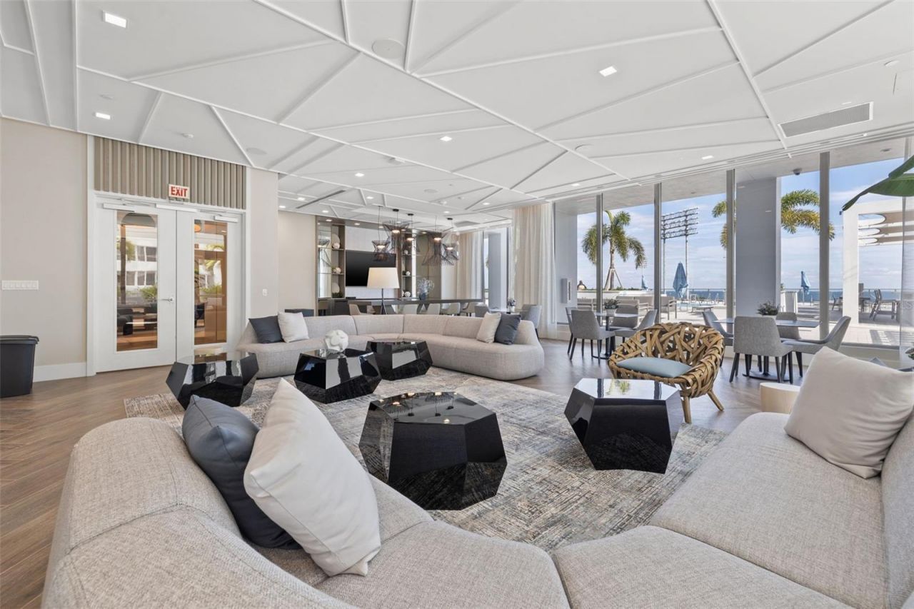 301 1st Street S, Unit 1505, Saint Petersburg, FL 33701 Photo