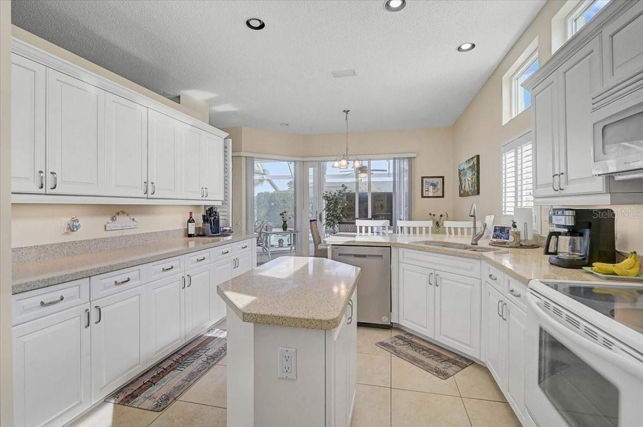 4729 Peridia Boulevard E, Bradenton, FL 34203 Photo