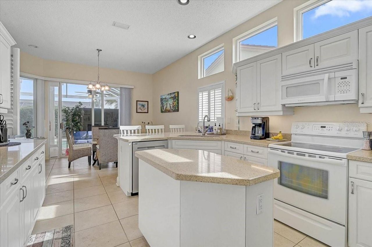 4729 Peridia Boulevard E, Bradenton, FL 34203 Photo