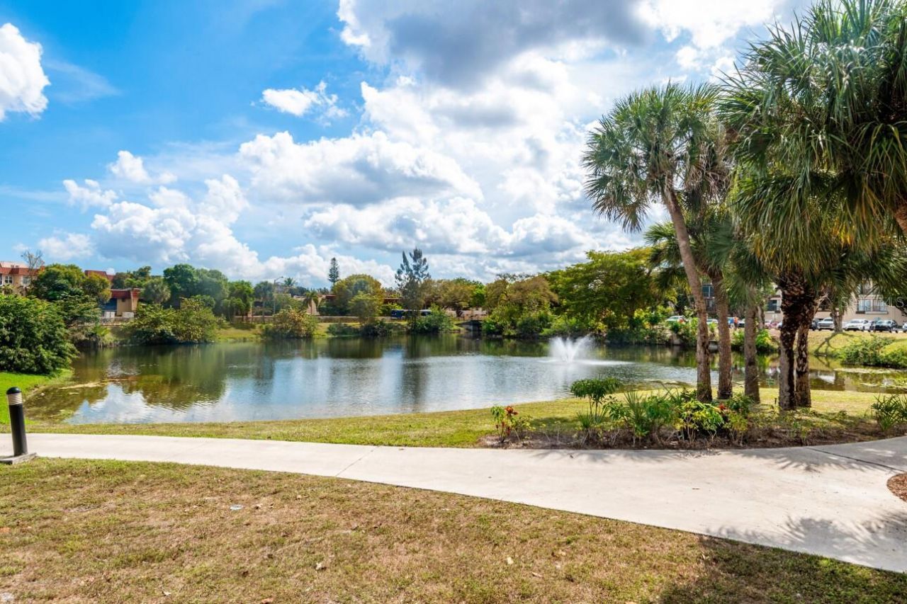 5961 N Falls Circle Drive, Unit 411, Lauderhill, FL 33319 Photo