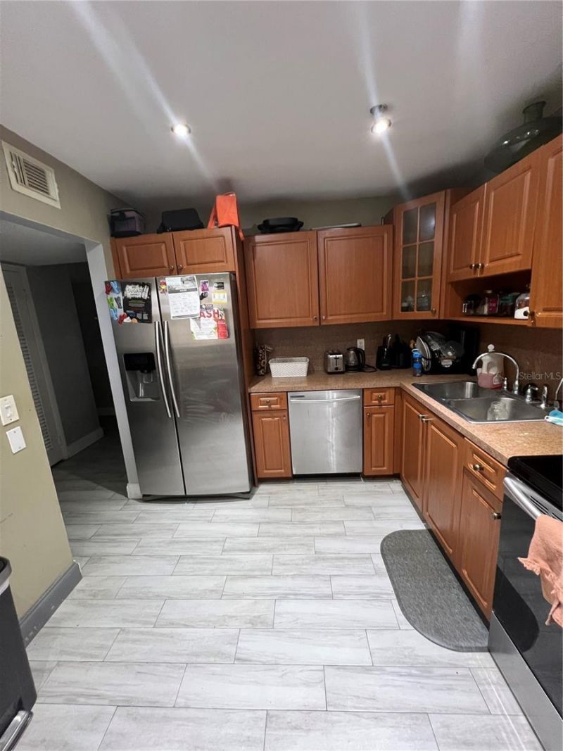 5961 N Falls Circle Drive, Unit 411, Lauderhill, FL 33319 Photo