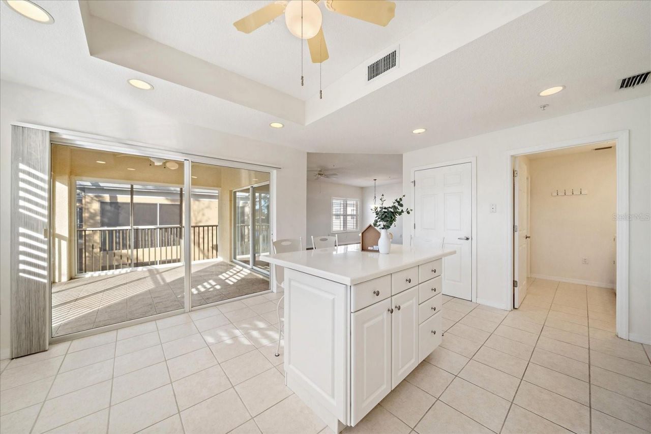 6318 Grand Oak Circle, Unit 204, Bradenton, FL 34203 Photo