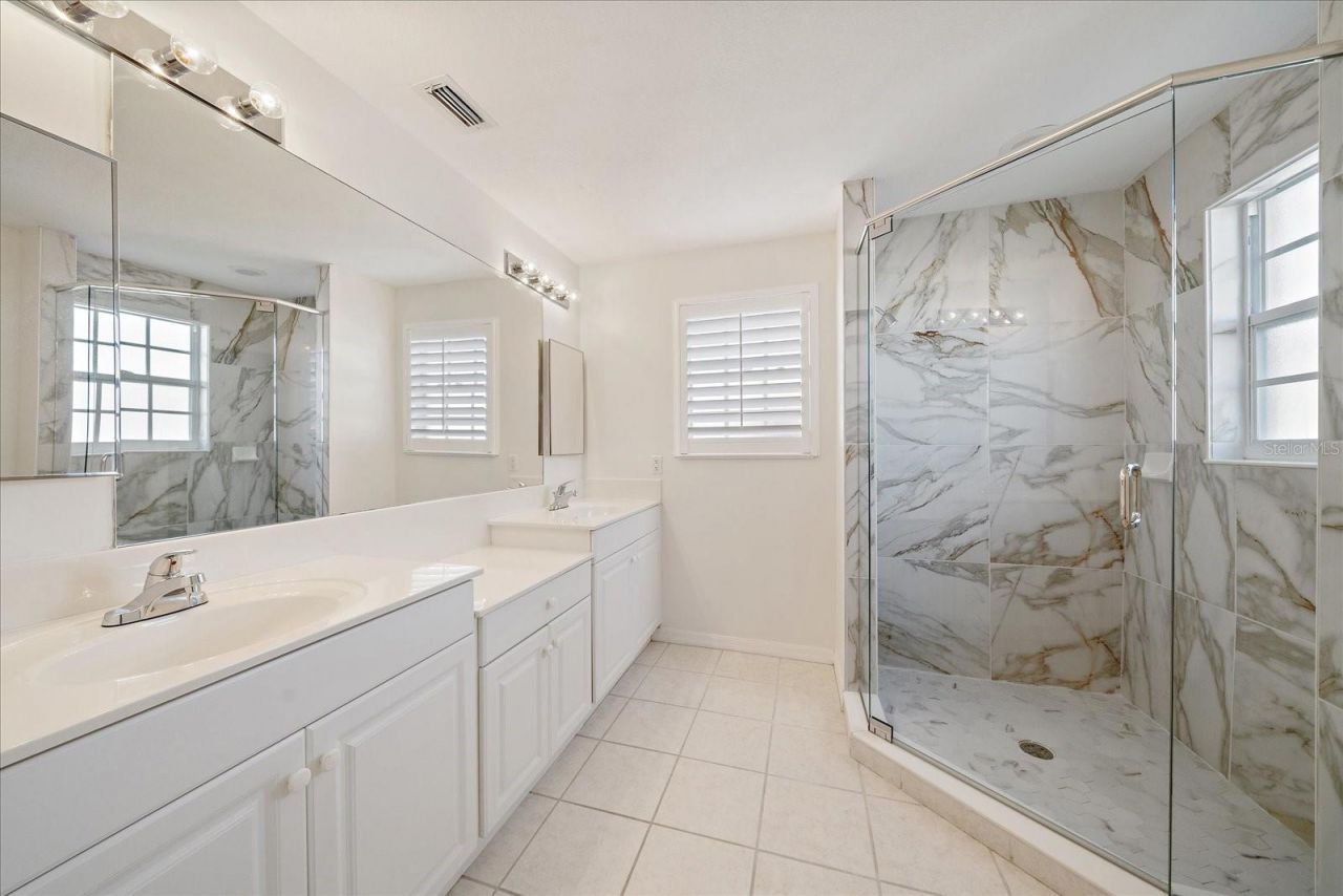 6318 Grand Oak Circle, Unit 204, Bradenton, FL 34203 Photo