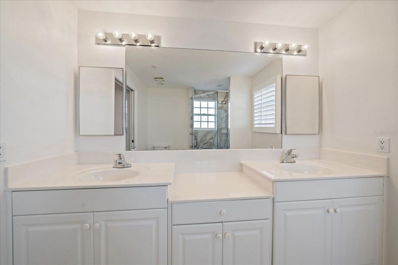 6318 Grand Oak Circle, Unit 204, Bradenton, FL 34203 Photo