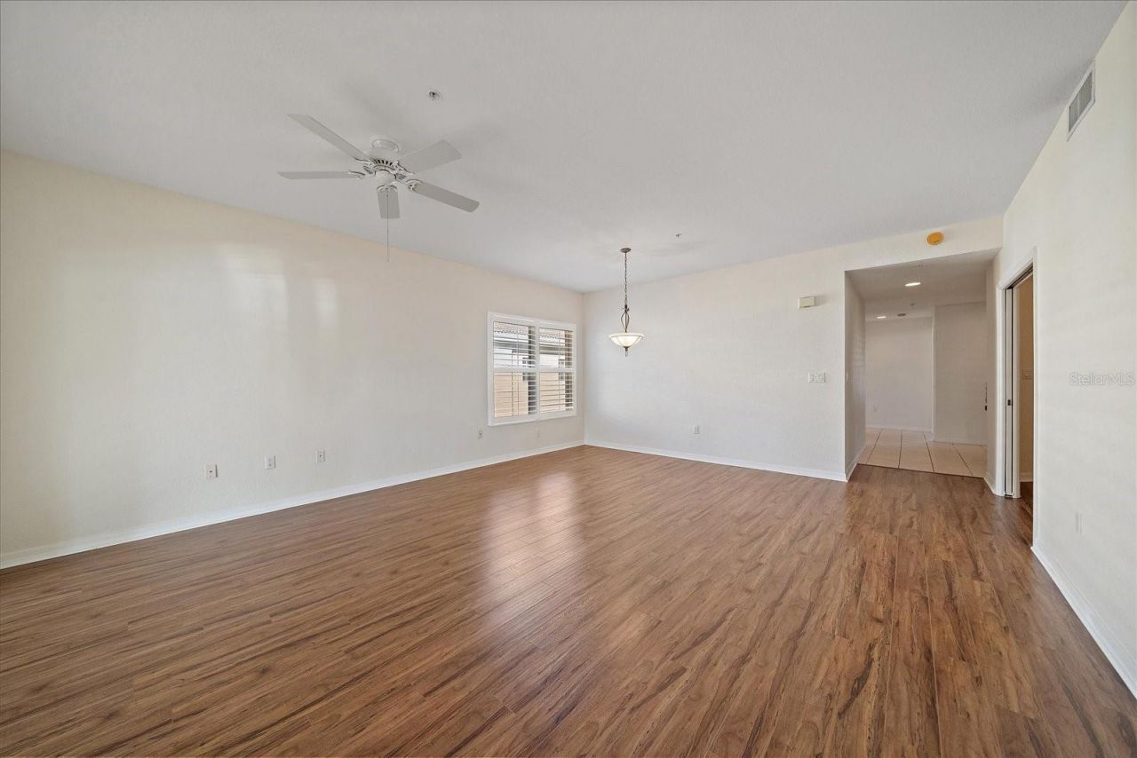 6318 Grand Oak Circle, Unit 204, Bradenton, FL 34203 Photo