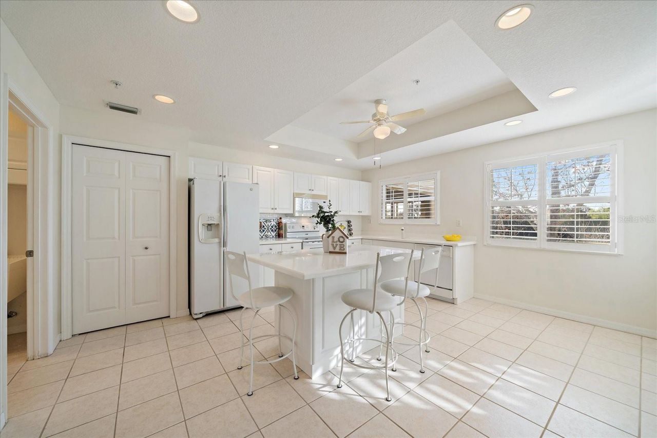 6318 Grand Oak Circle, Unit 204, Bradenton, FL 34203 Photo