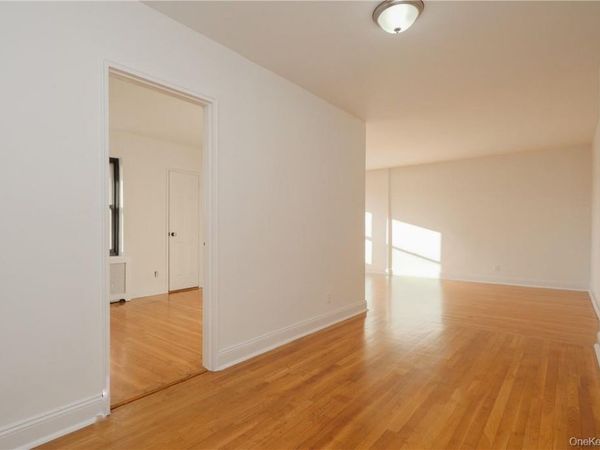 440 Warburton Avenue , Unit 5-F, Yonkers, NY 10701