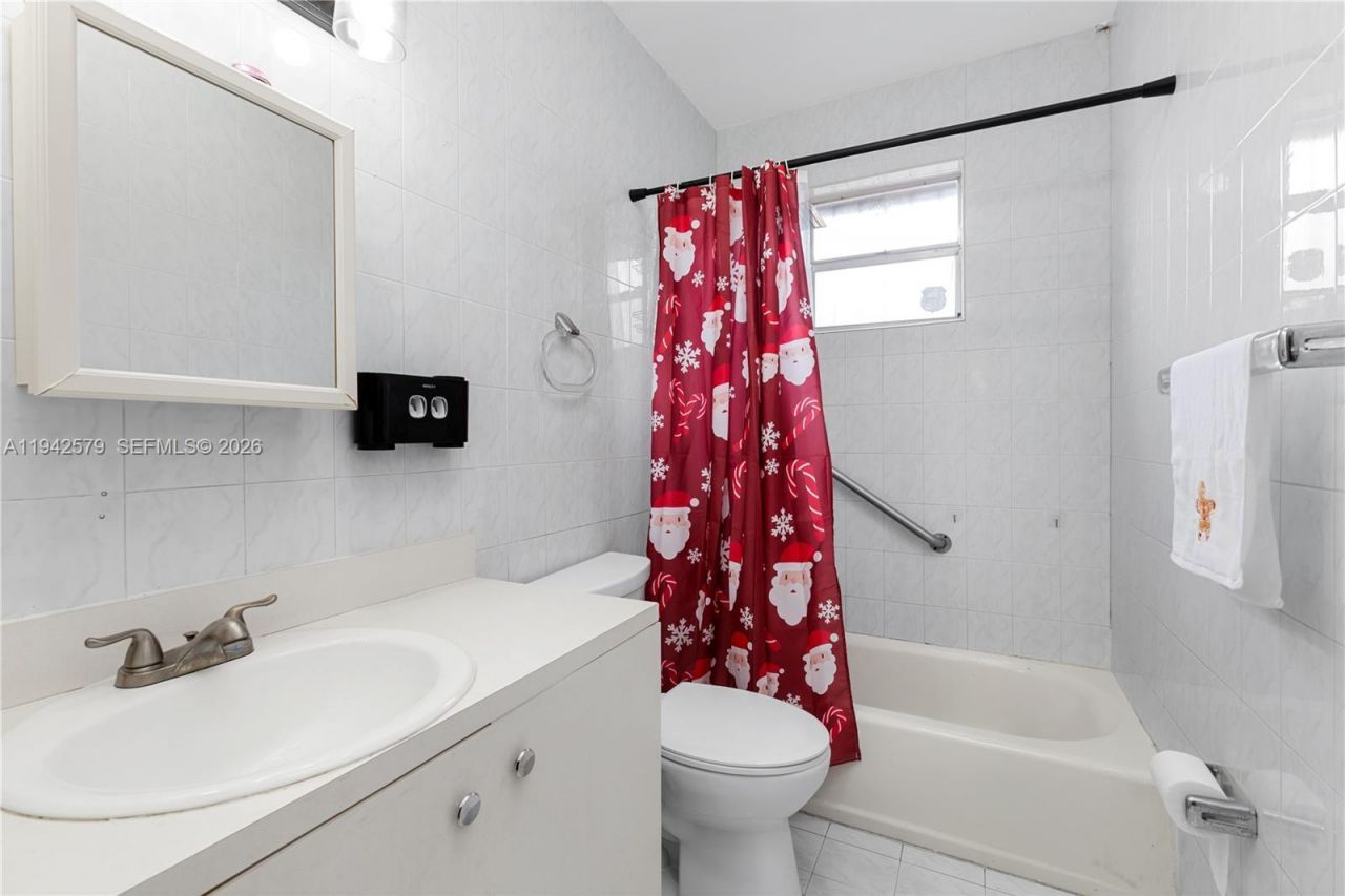 2818 SW 2nd St, Miami, FL 33135 Photo