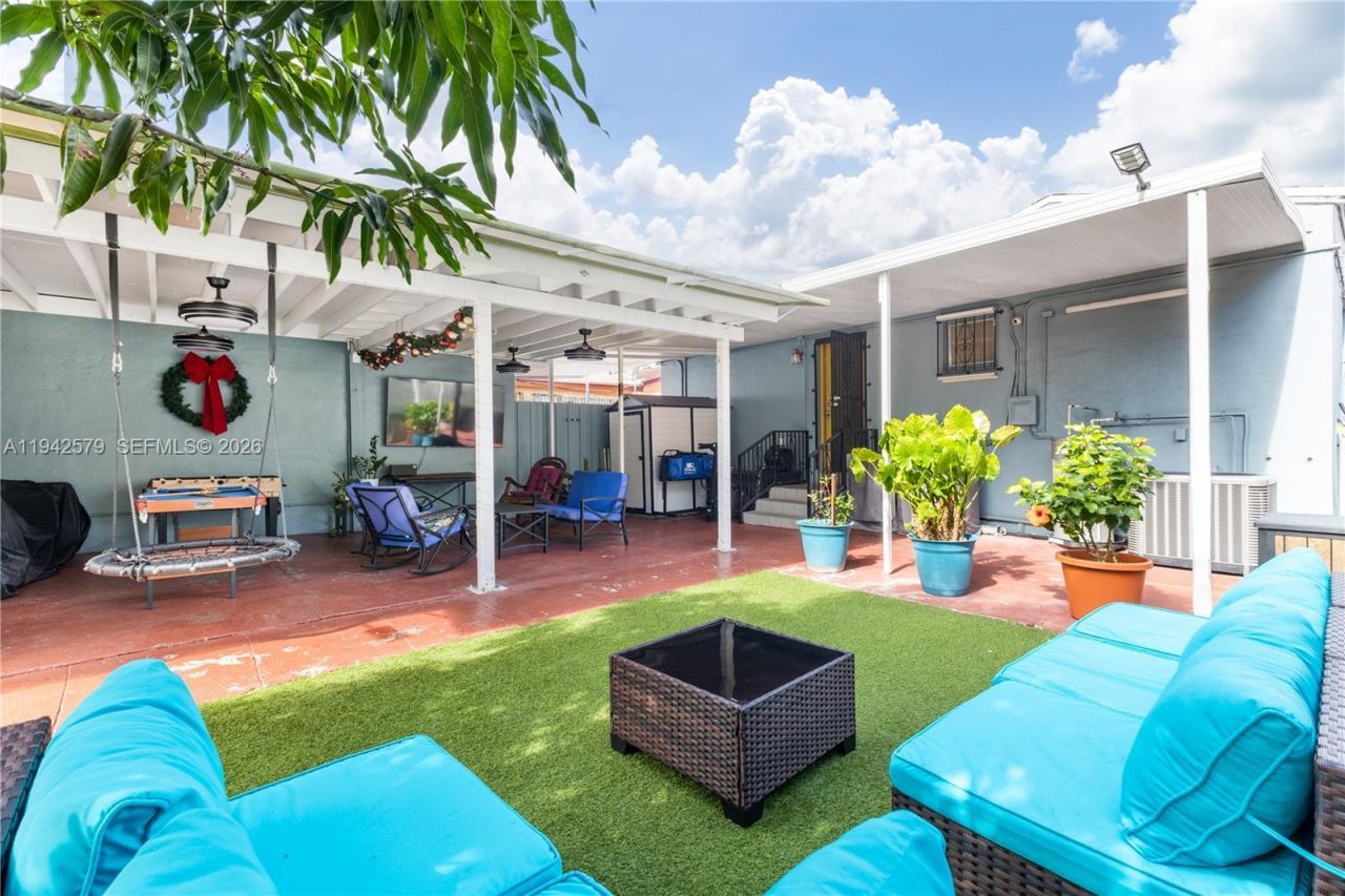 2818 SW 2nd St, Miami, FL 33135 Photo