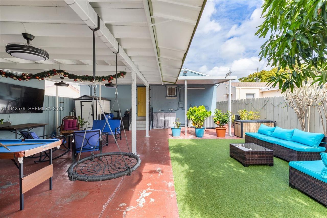 2818 SW 2nd St, Miami, FL 33135 Photo