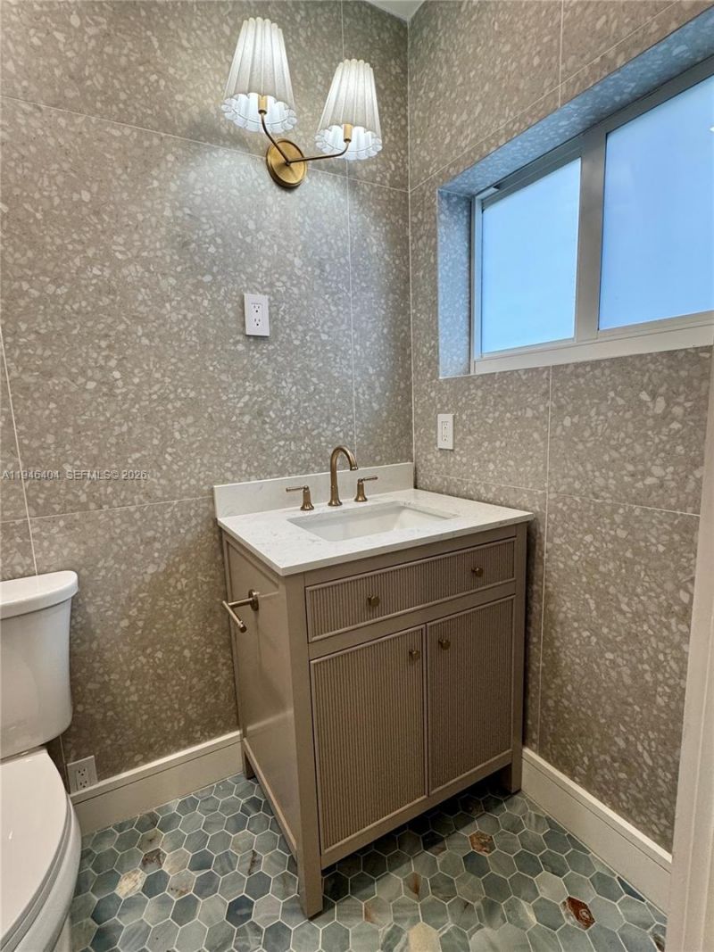 6365 SW 30th St, Miami, FL 33155 Photo