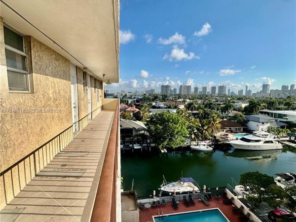 2903 N Miami Beach Blvd, Unit 708, North Miami Beach, FL 33160