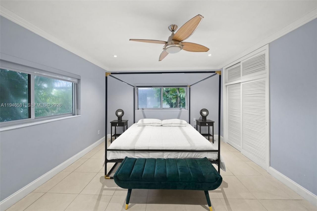 1145 101st St, Unit 4, Bay Harbor Islands, FL 33154 Photo