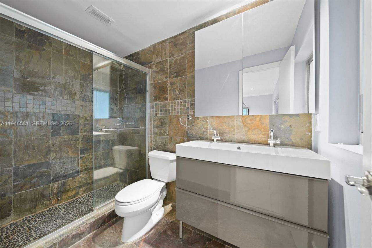 1145 101st St, Unit 4, Bay Harbor Islands, FL 33154 Photo